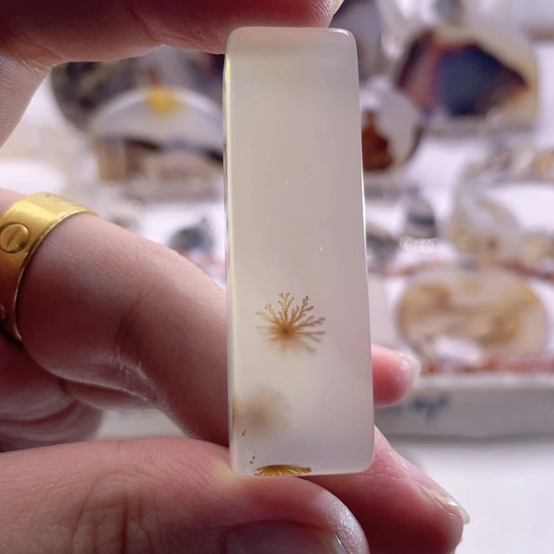 玛瑙/玉髓未镶嵌珠宝奇石