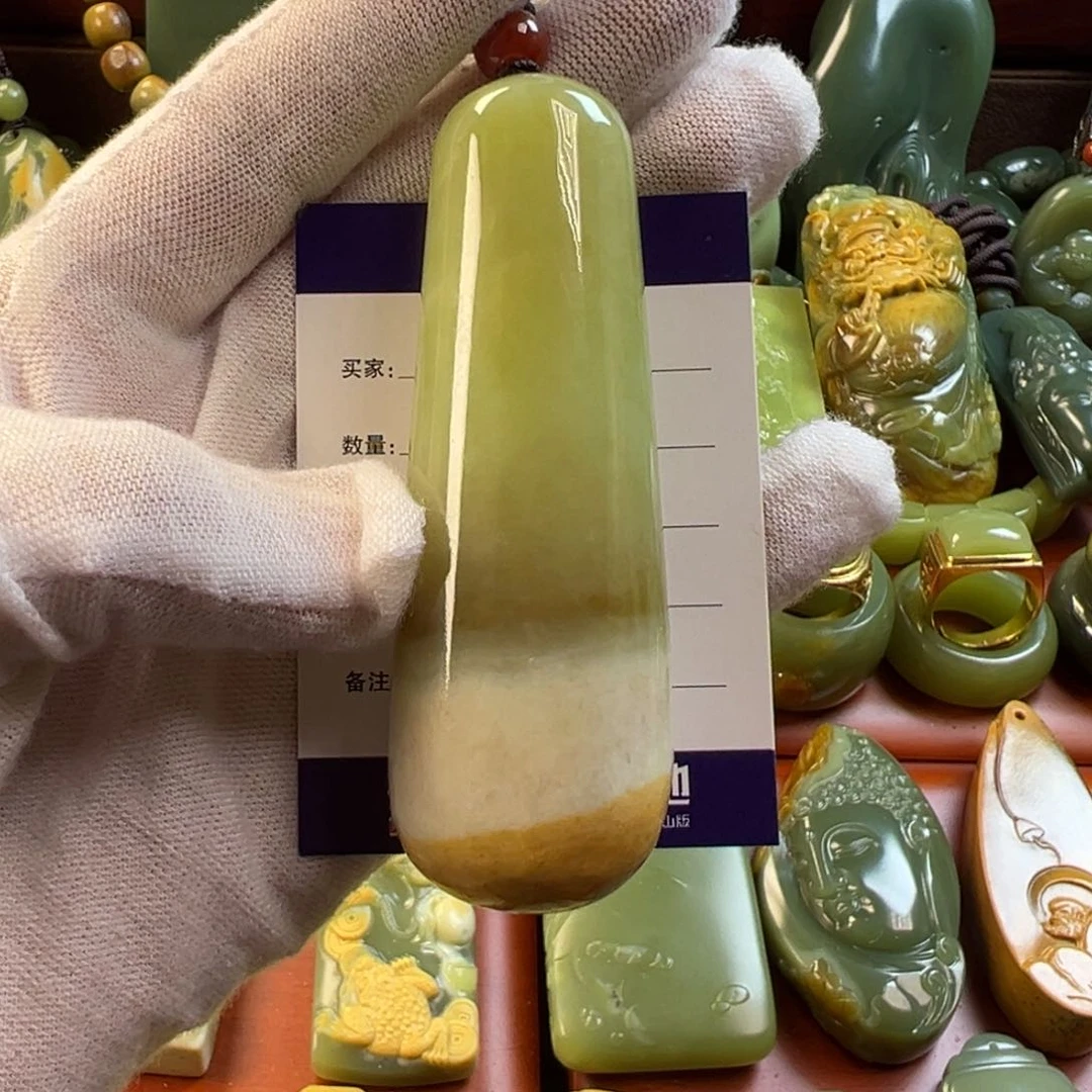 岫岩河磨玉（透闪石质玉）颈饰未镶嵌尤*