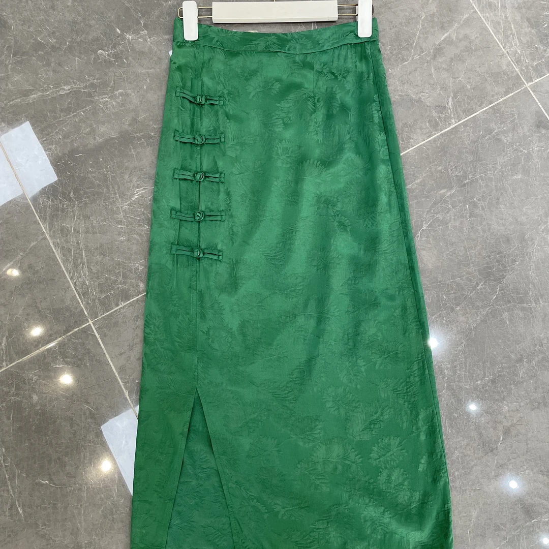 新中式盘扣半身裙，穿着非常舒适，清仓就剩下绿色