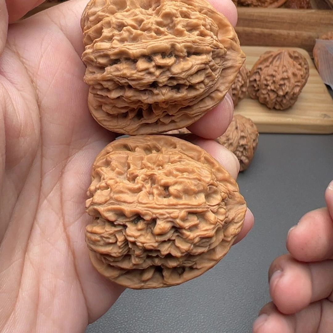 把件文玩核桃南疆带黄