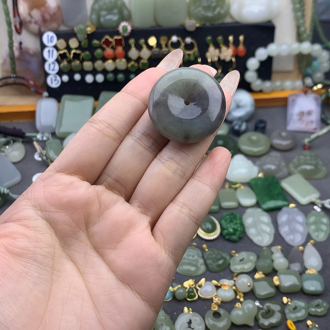 和田玉未镶嵌吊坠(不含链)