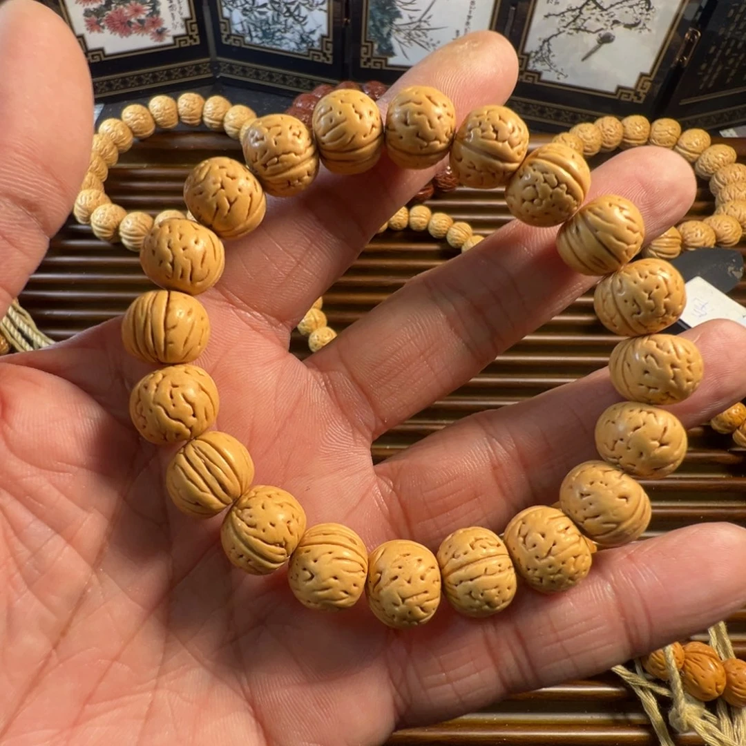 鸟***.龙脊菩提吊坠黄桃