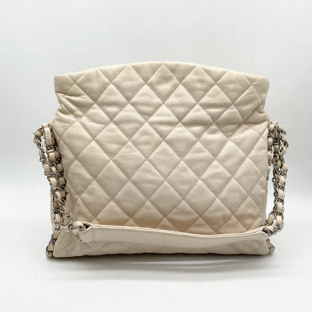 99新 Chanel/香奈儿 粉色滚边 hobo 腋下 单肩包