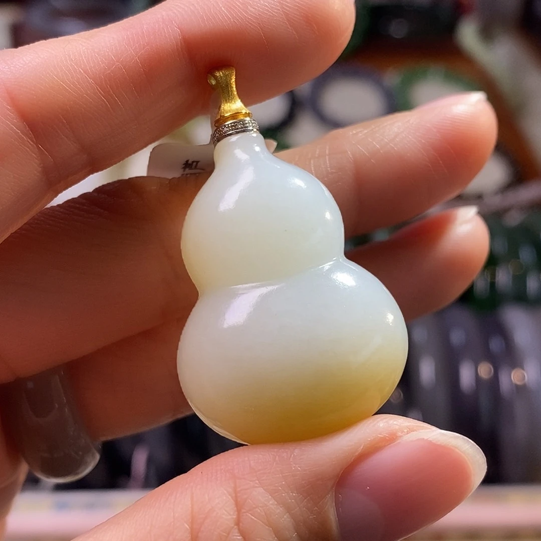 颈饰未镶嵌和田玉金镶糖白葫芦吊坠