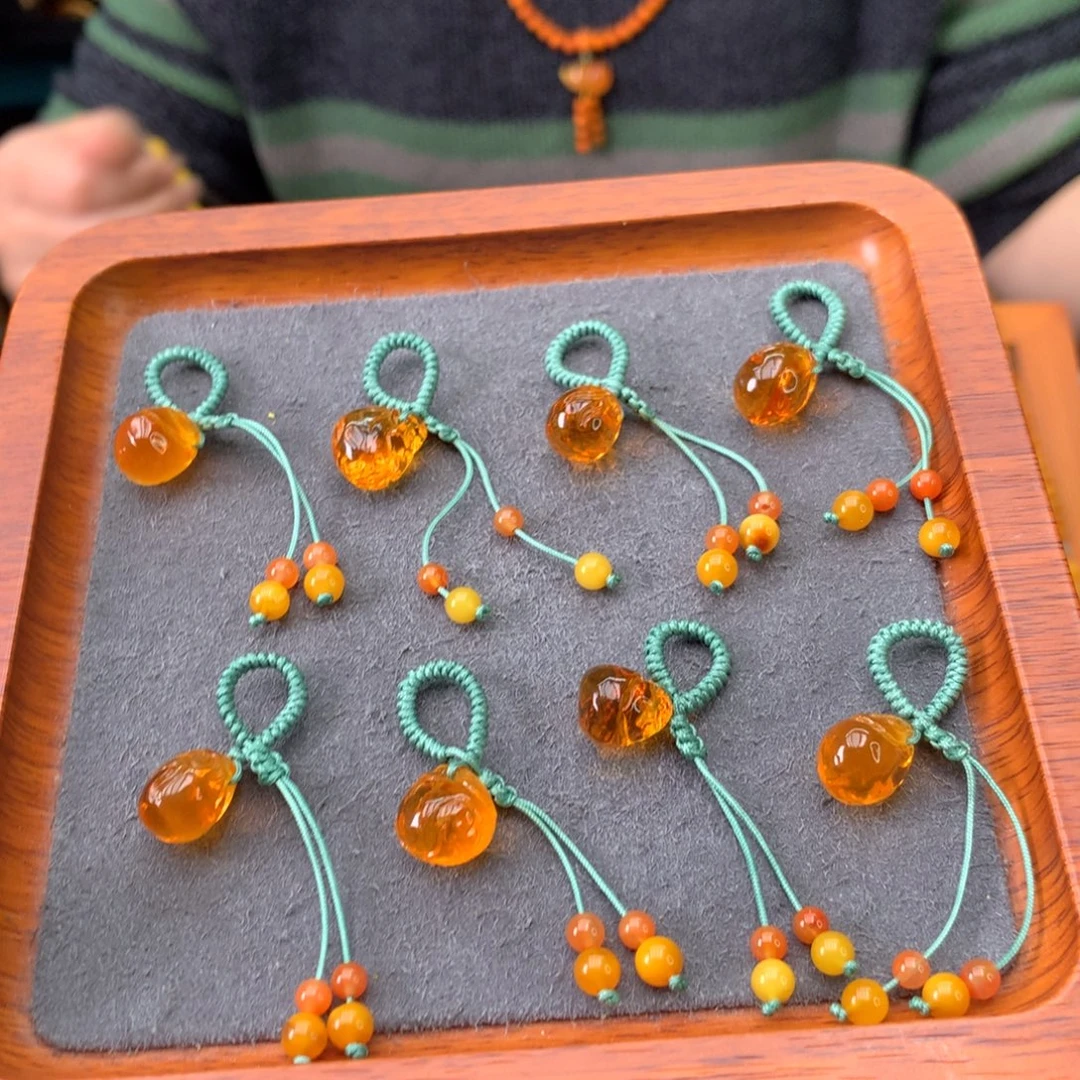 琥珀未镶嵌吊坠(不含链)多样性发一