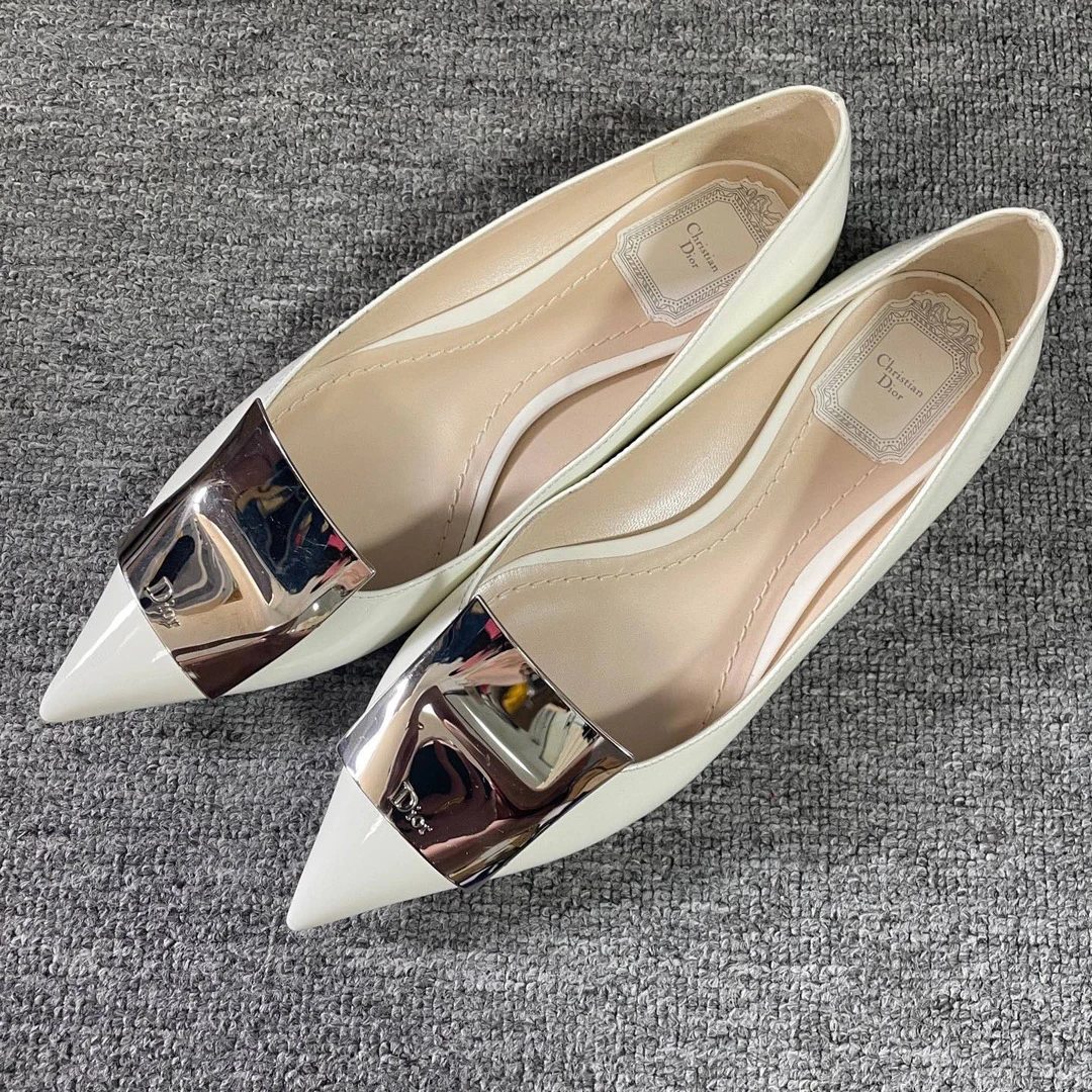 95新 DIOR/迪奥 尖头平底休闲单鞋  38码/12194