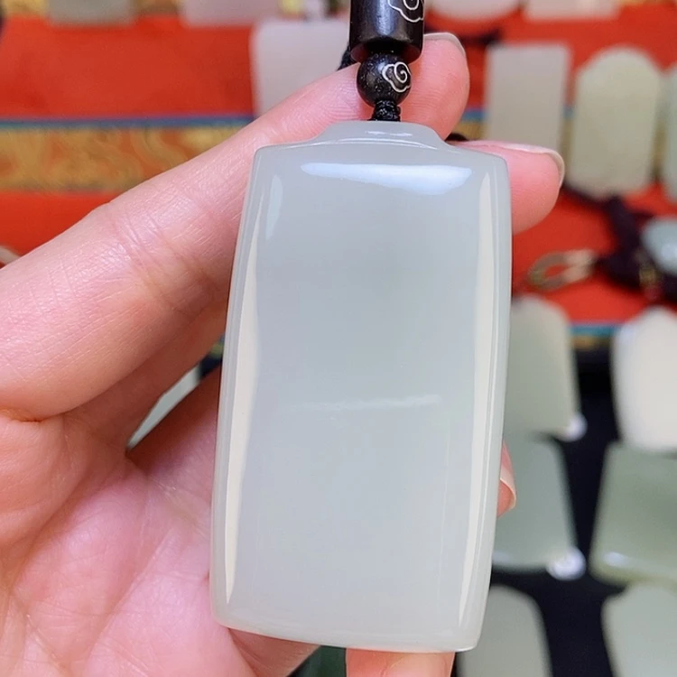 【闪购商品】颈饰未镶嵌和田玉