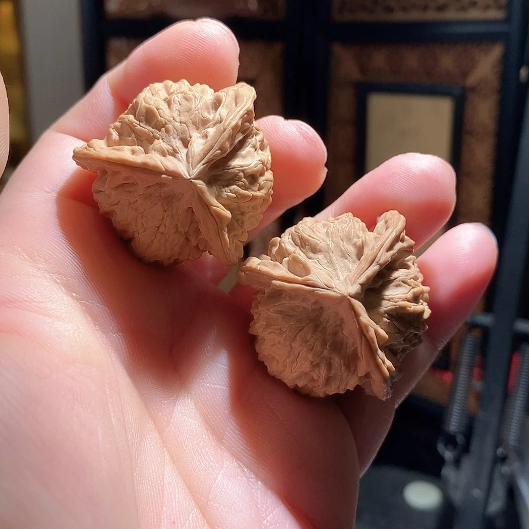文玩核桃把件37盘山三棱全品