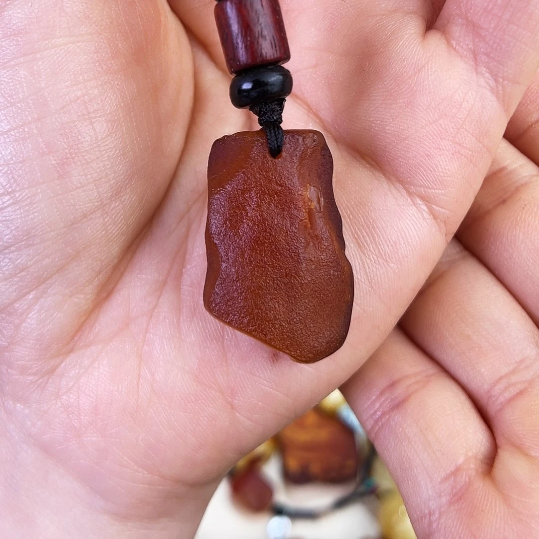 琥珀珠宝奇石未镶嵌，