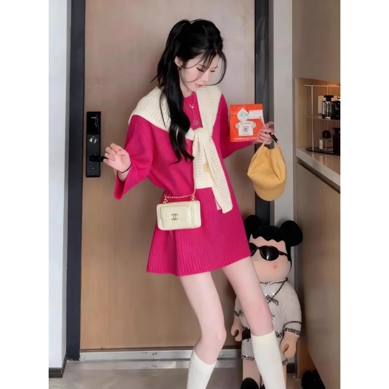 【现货】玫红色宽松针织连衣裙2025新款冬江浙沪千金温柔大方奢裙子