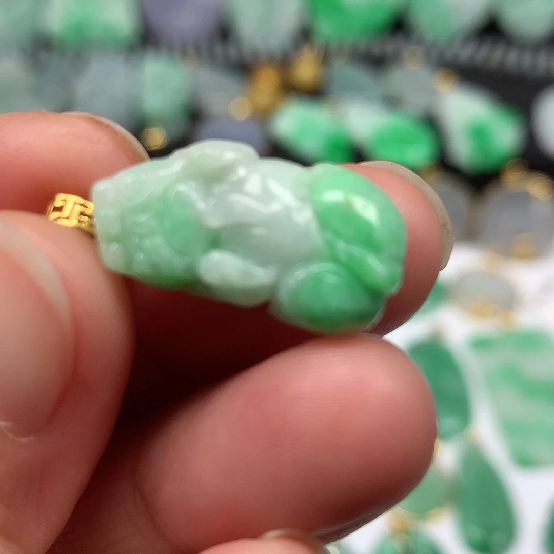 翡翠吊坠(不含链)18K金镶嵌