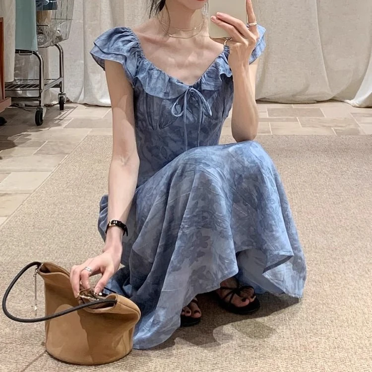 2025轻奢韩系蓝色显白荷叶边飞袖系带提花连衣裙女夏季新爆款显瘦