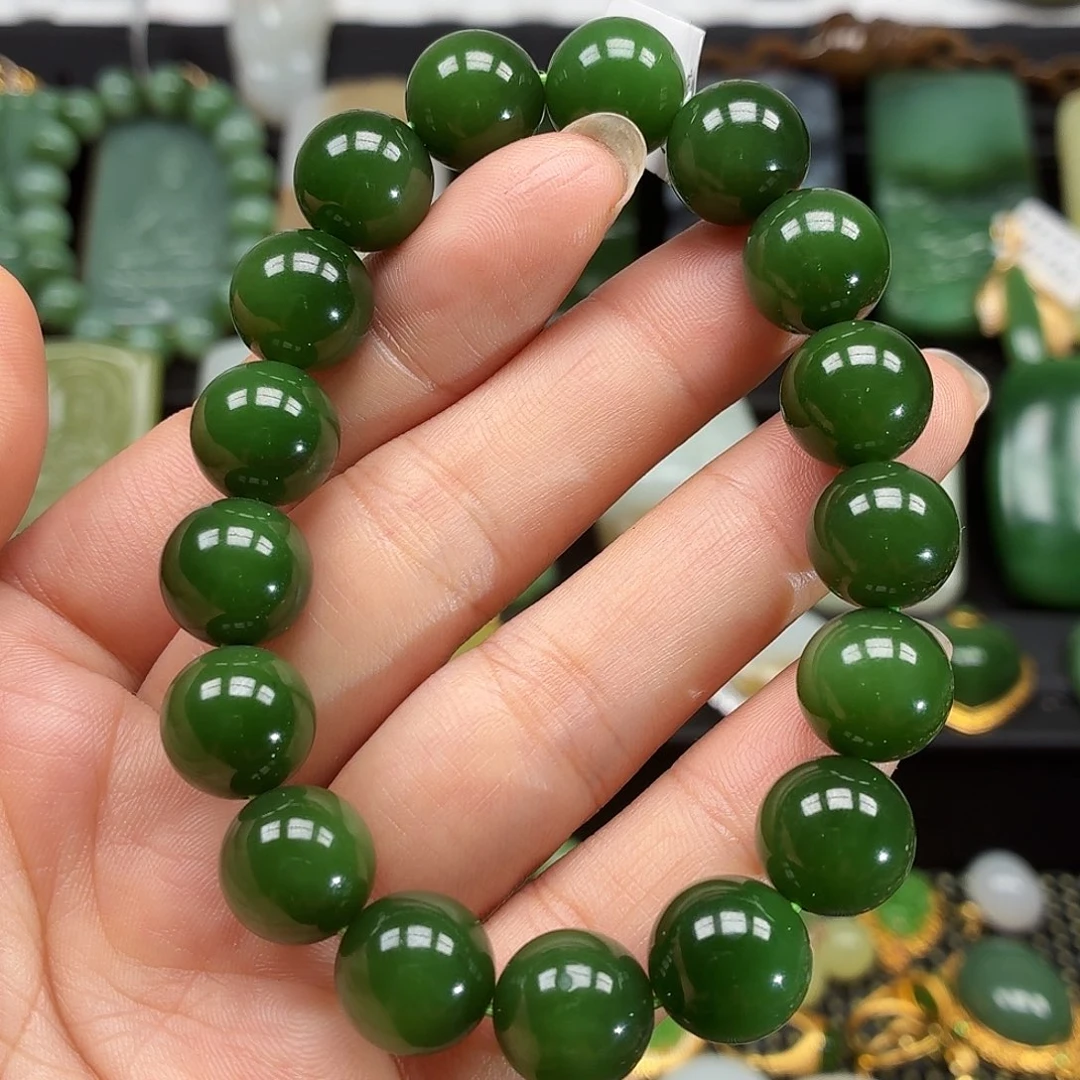 和田玉未镶嵌颈饰精品卡12辣绿