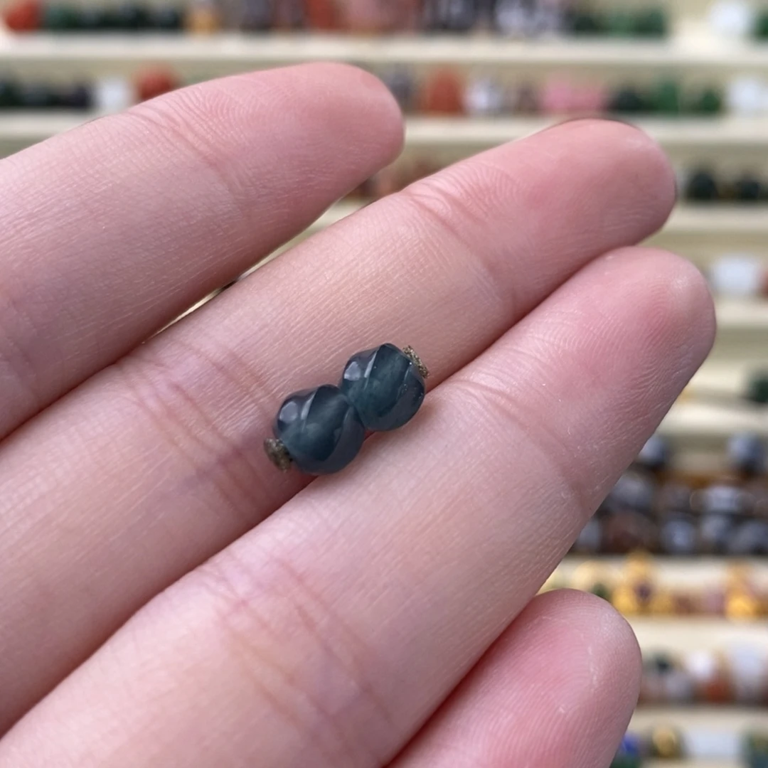 翡翠未镶嵌颈饰对珠