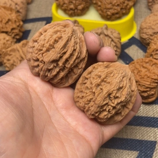 吊坠文玩核桃麦穗虎头