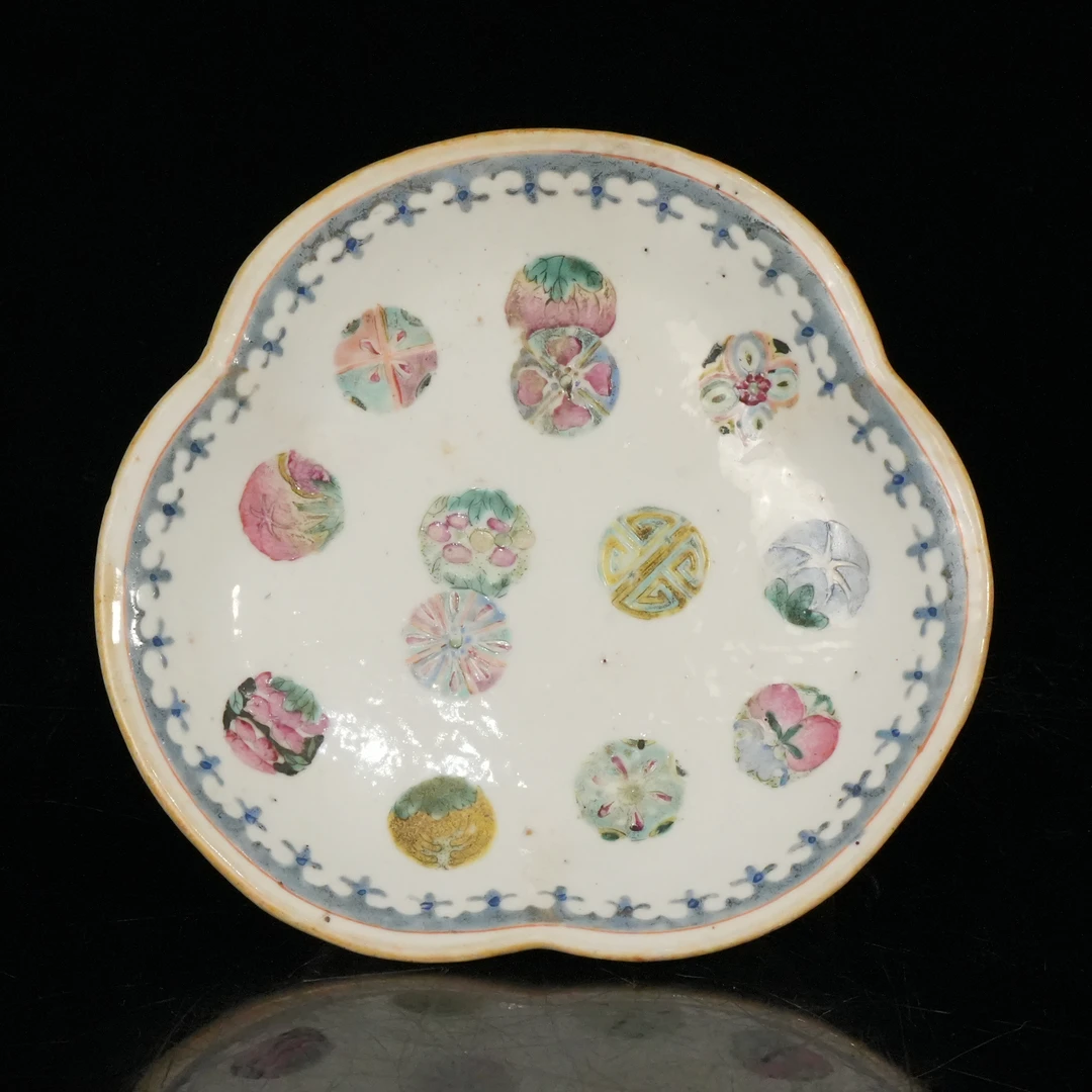 lot16310 4882 清同治 粉彩皮球花高足供碗 D:16