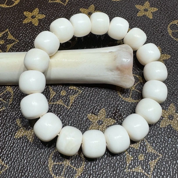 文玩鹿骨手串瓷白料
