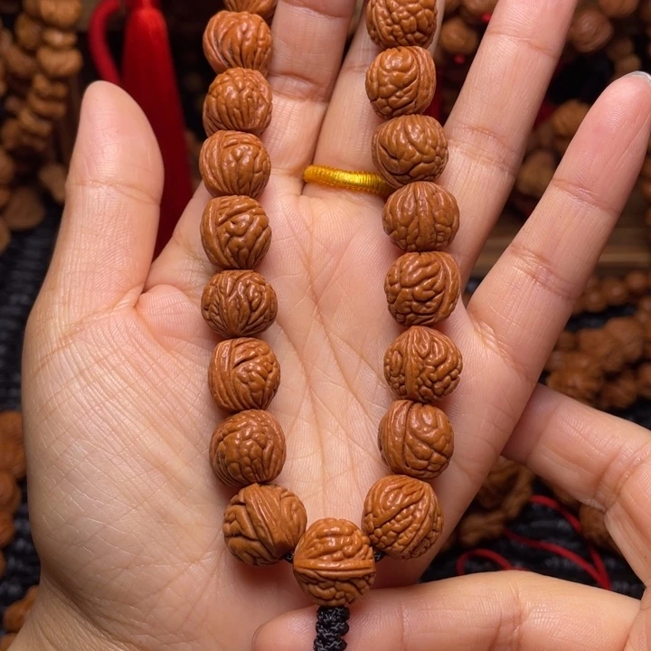 木质类龙纹桃枭挂件