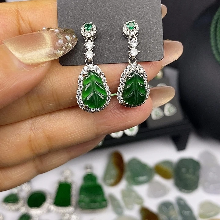 翡翠未镶嵌耳饰翡翠未镶嵌耳饰