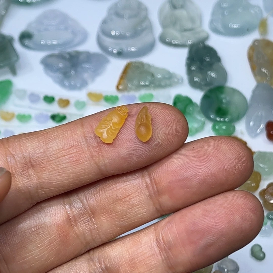 定制翡翠未镶嵌玉兰花鱼