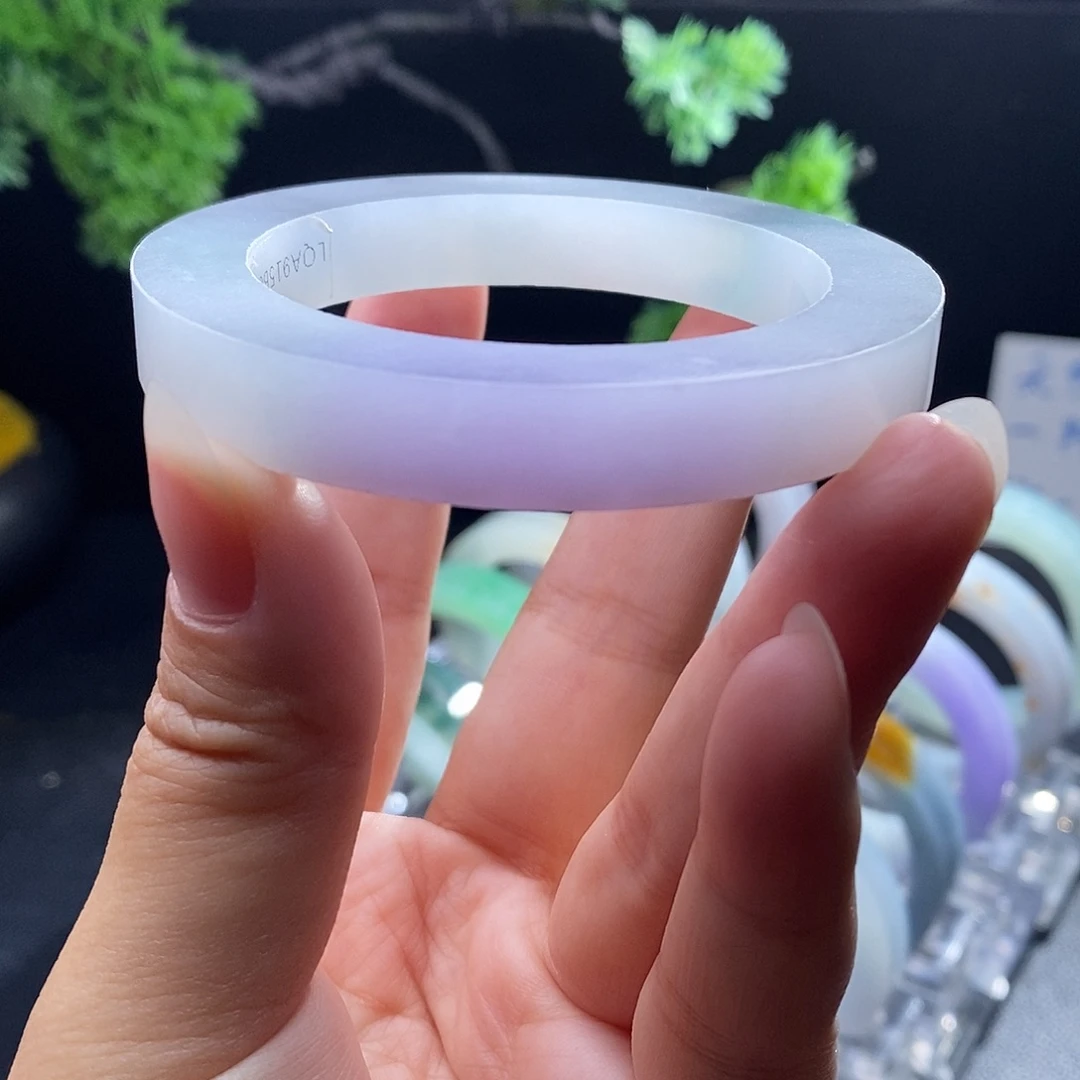 定制翡翠未镶嵌翡翠手镯