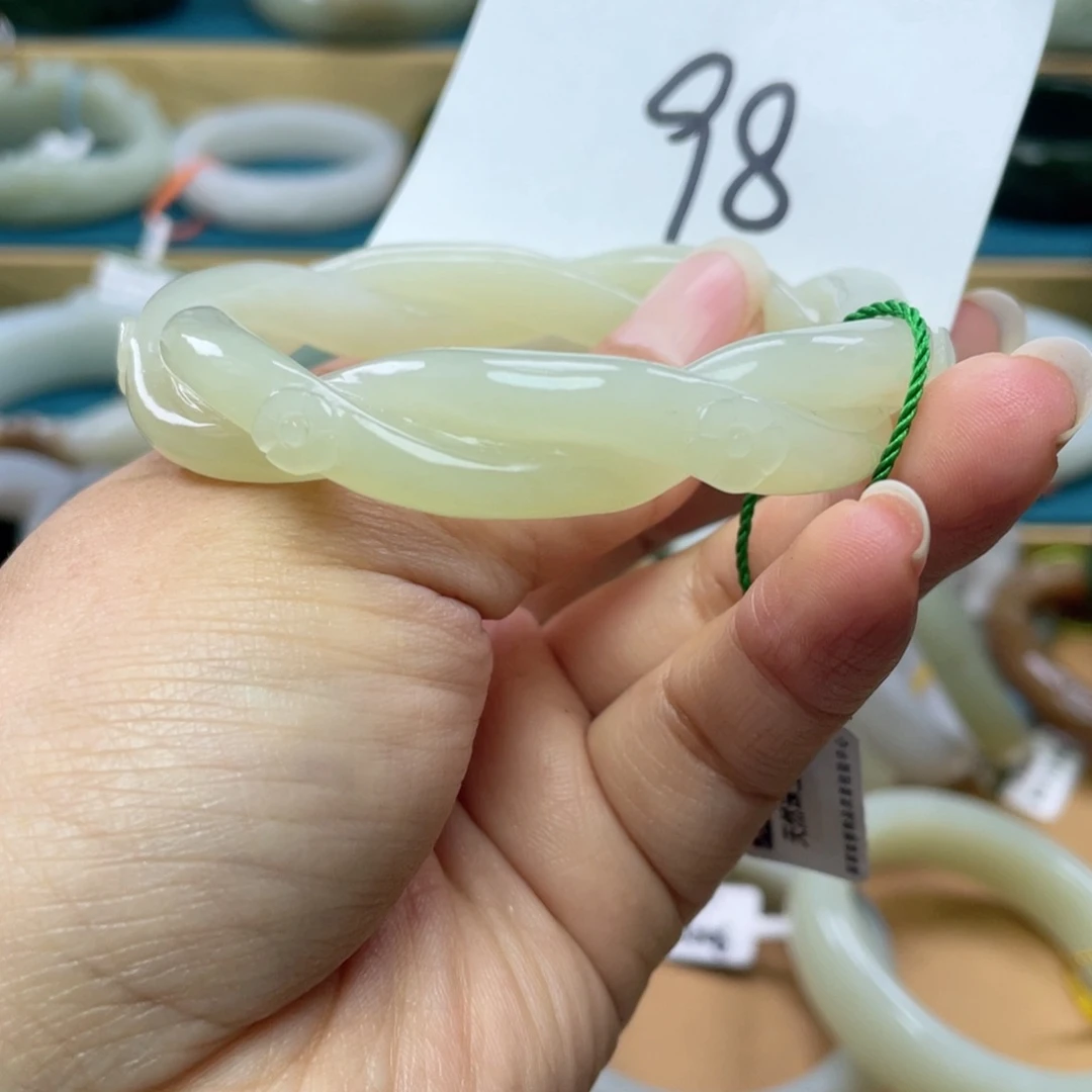 未镶嵌手镯和田玉圈口57