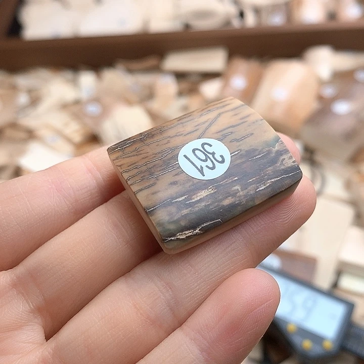 泥塑不打孔联系客服