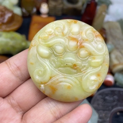 蛇纹石玉未镶嵌颈饰88