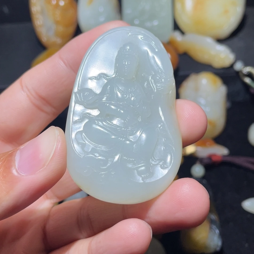 三***A和田玉未镶嵌挂件