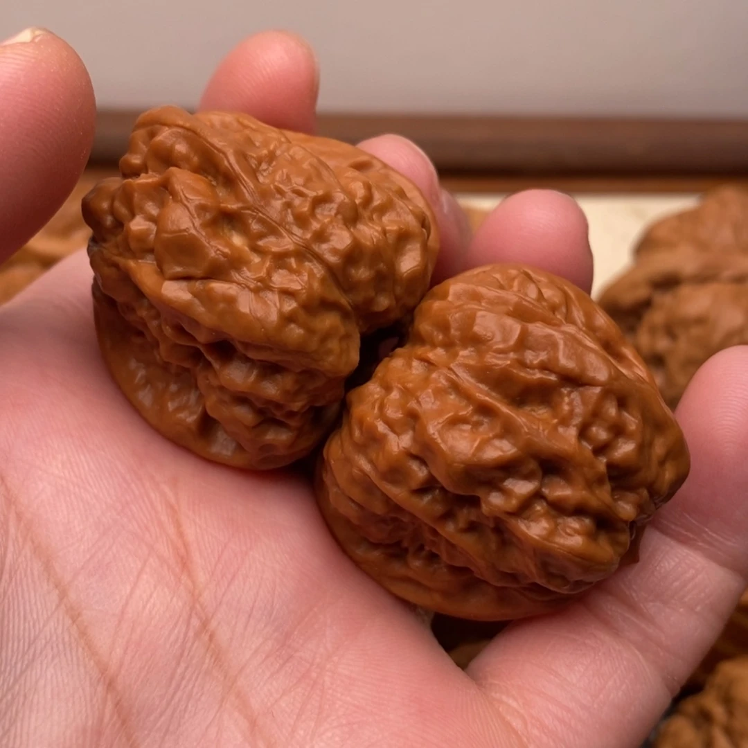 【闪购商品】把件文玩核桃边35左右