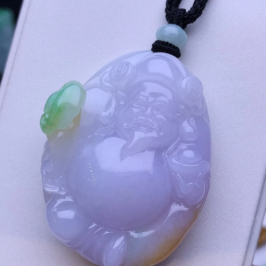 翡翠未镶嵌颈饰财神