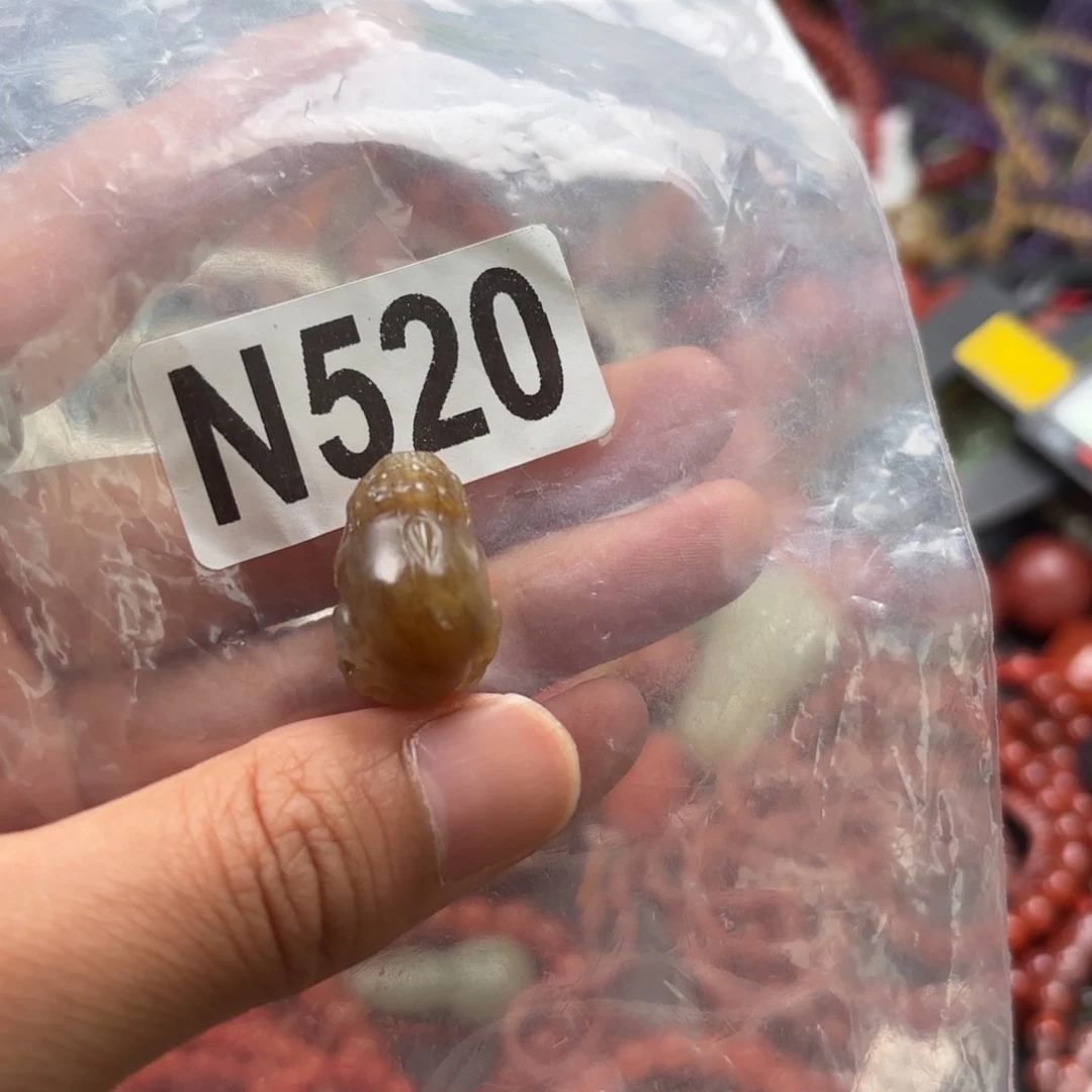 和田玉未镶嵌珠宝奇石