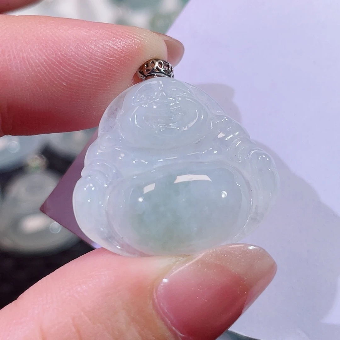 翡翠未镶嵌颈饰佛公