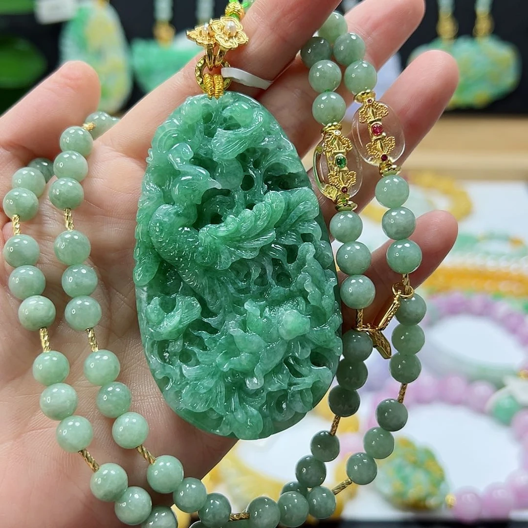 颈饰未镶嵌翡翠吊坠