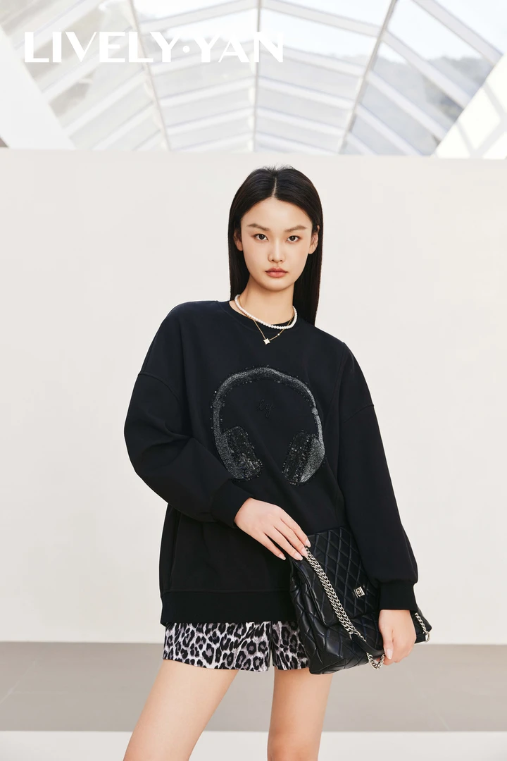 【俪妍】黑色亮片卫衣