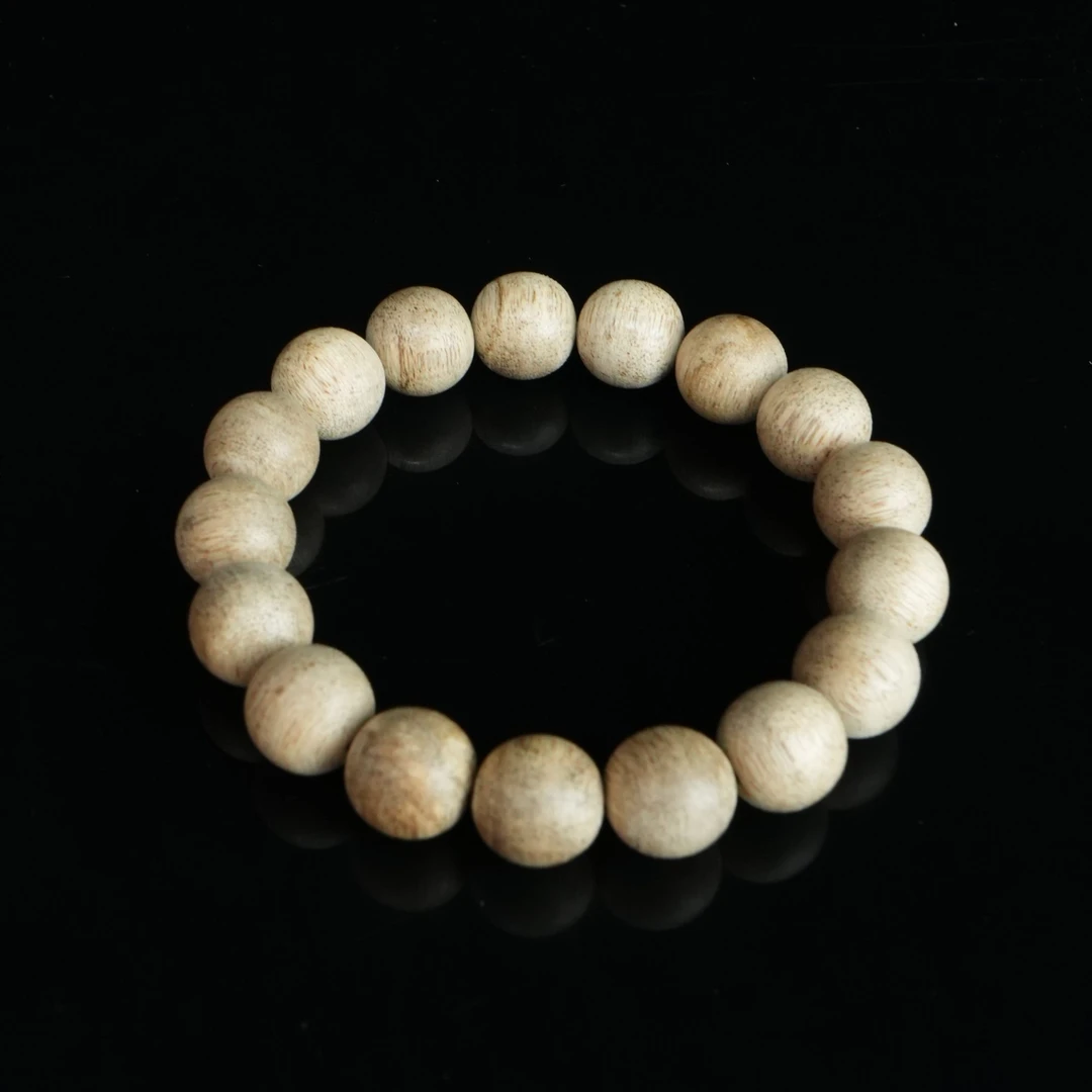 3570马来西亚沉香老料手串1.32cm 11.92g