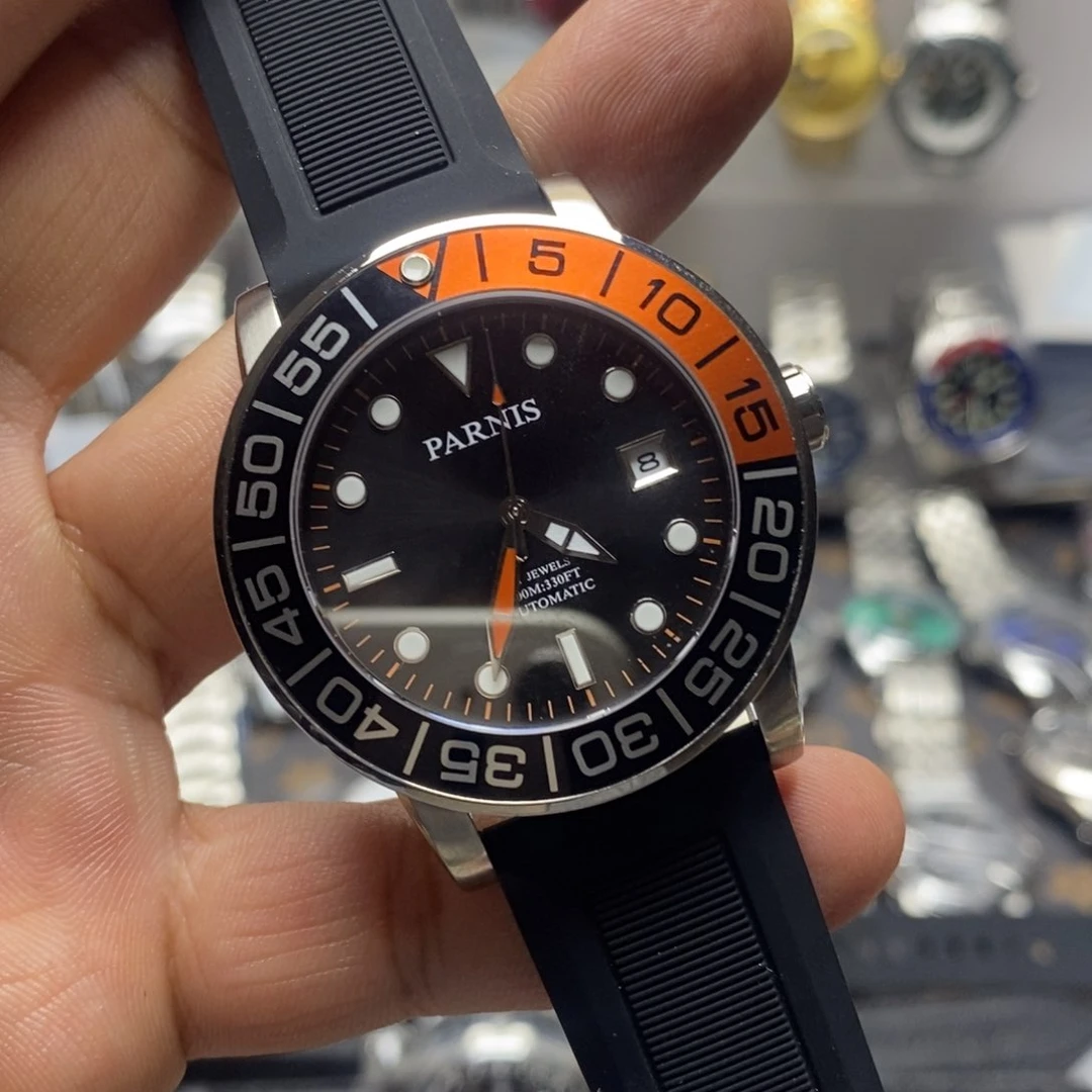 自动机械机芯锻造碳钢全自动机械手表一只