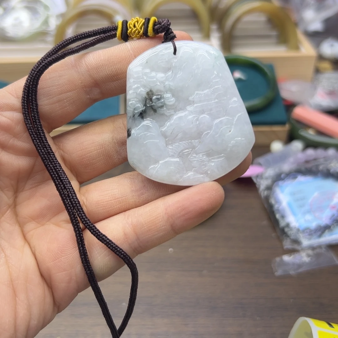 翡翠未镶嵌颈饰135