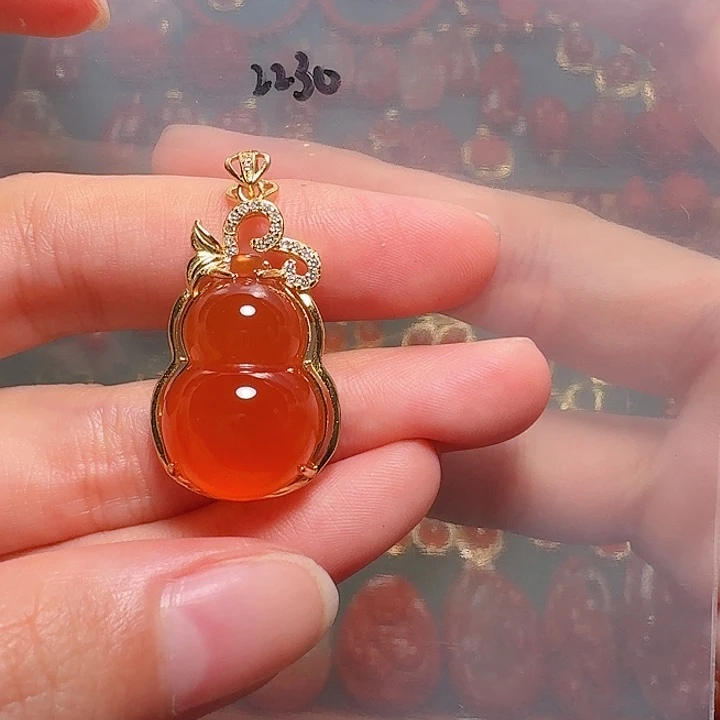 南红玛瑙银S925镶嵌吊坠冰红