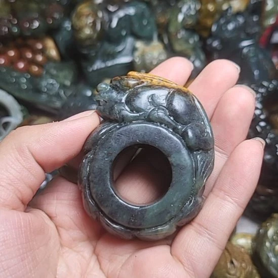 岫岩河磨玉（透闪石质玉）未镶嵌挂件