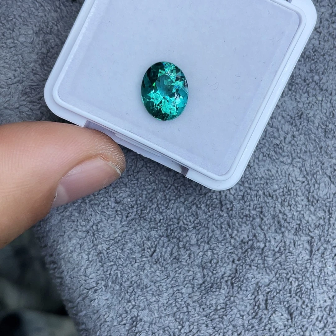 碧玺未镶嵌裸石3.122Ct