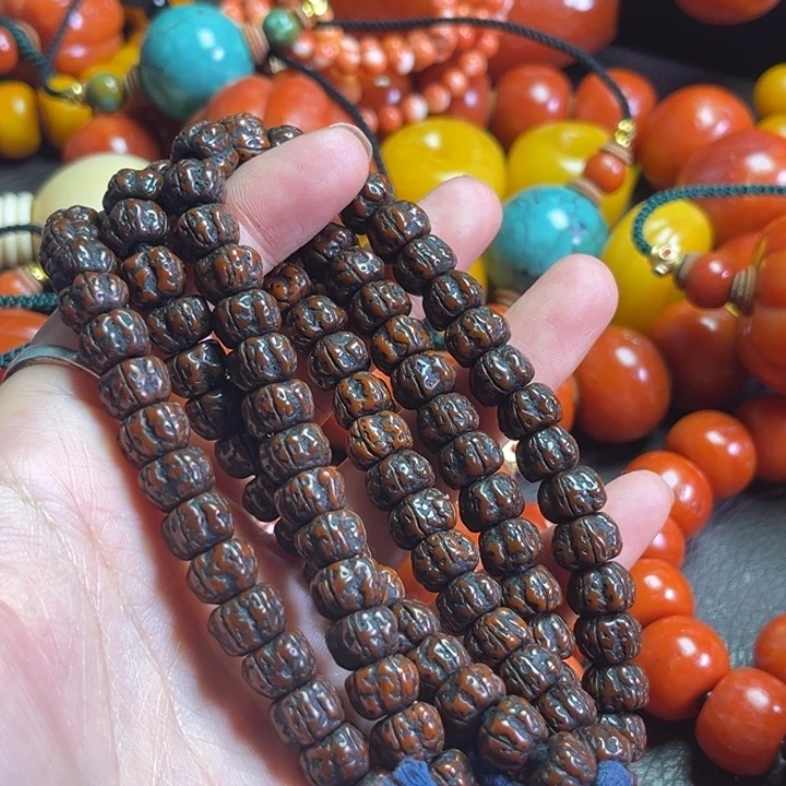 颈饰琉璃心**尘琉璃………….