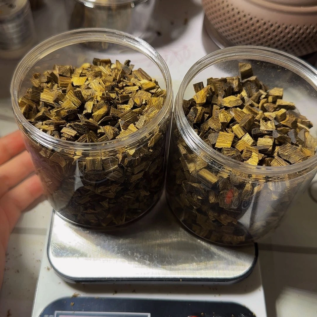 艾***儿沉香碎屑沉香奇楠红奇熏香米粒各102克