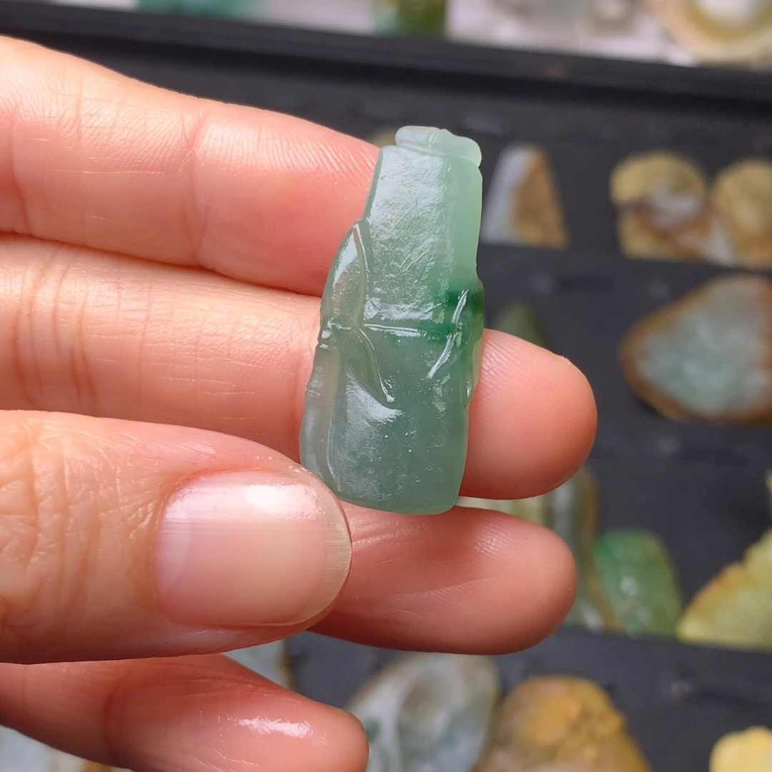 定制翡翠未镶嵌翡翠