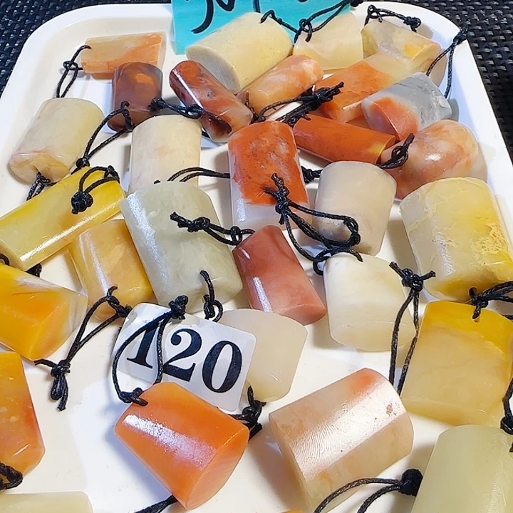 印石青田石老挝石椭圆随形印章30个88元，尺寸2-3多公分