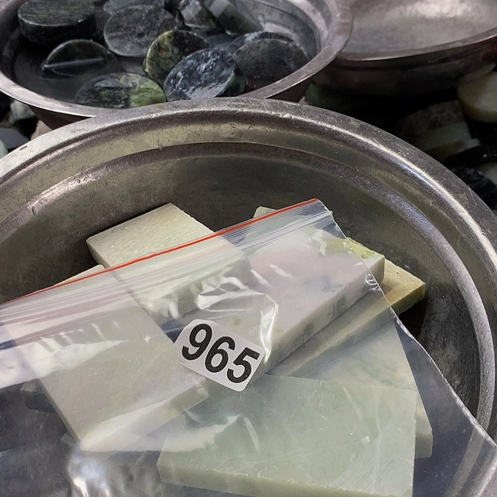 我***通合金蛇纹石玉手链