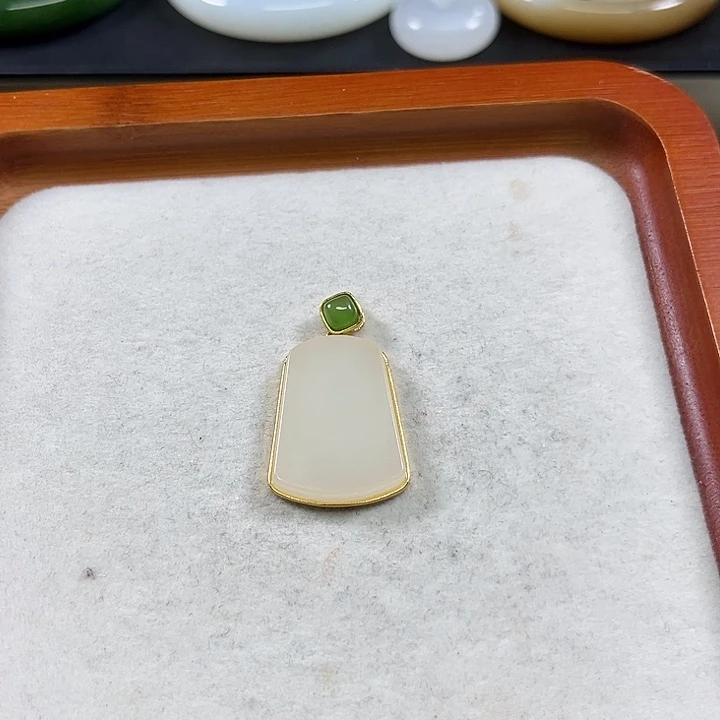 颈饰银S925镶嵌和田玉