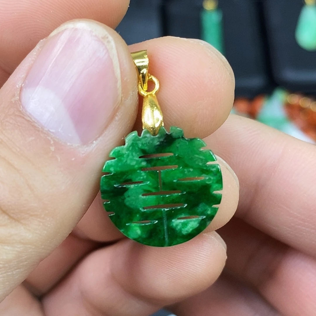 颈饰未镶嵌翡翠吊坠