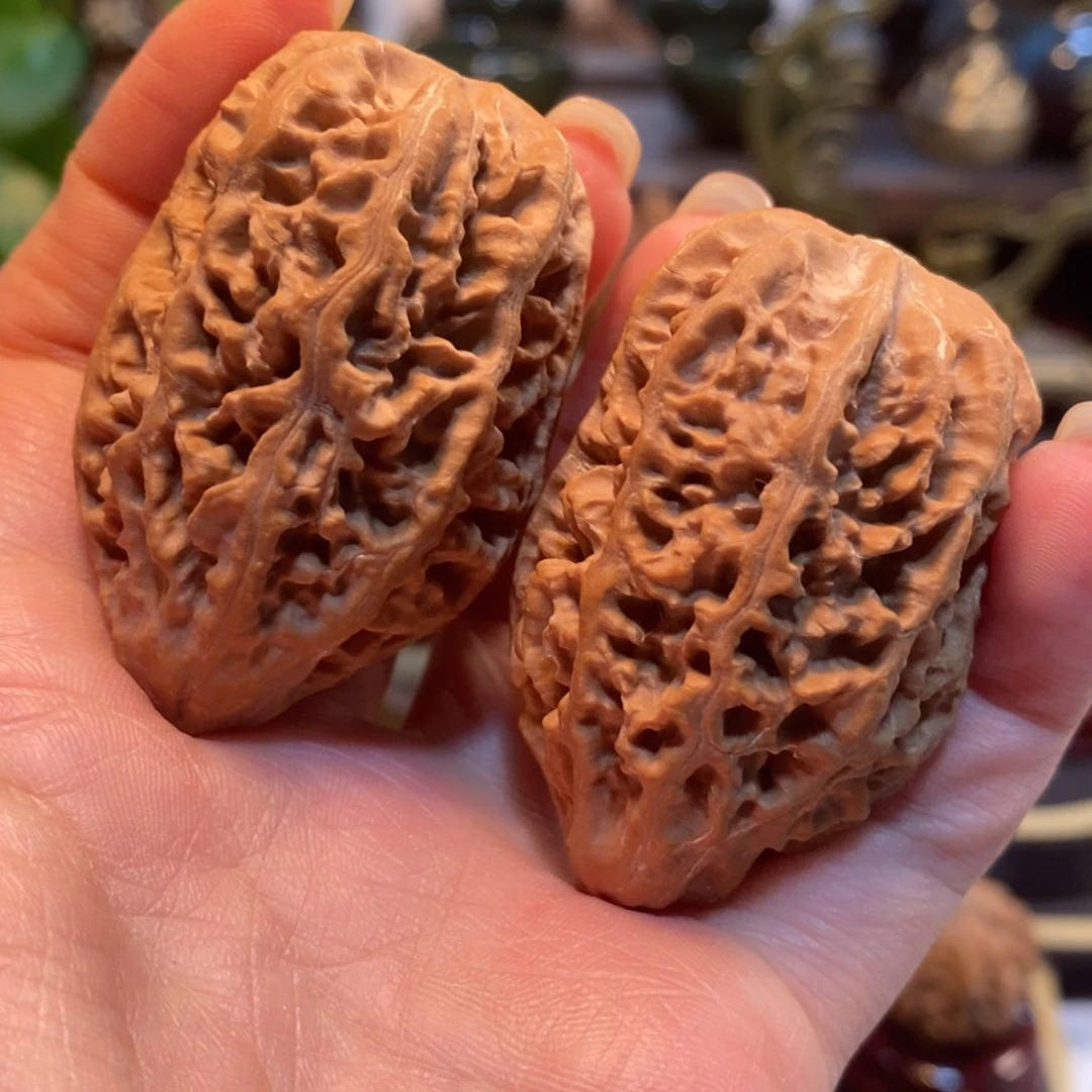 文玩核桃吊坠灰*红珊瑚