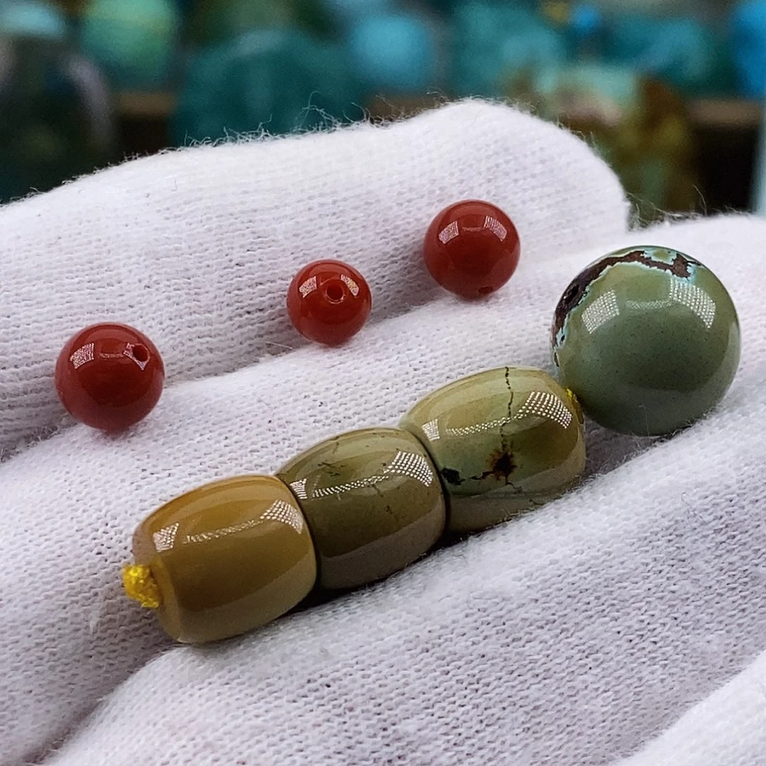 南红玛瑙未镶嵌珠宝奇石